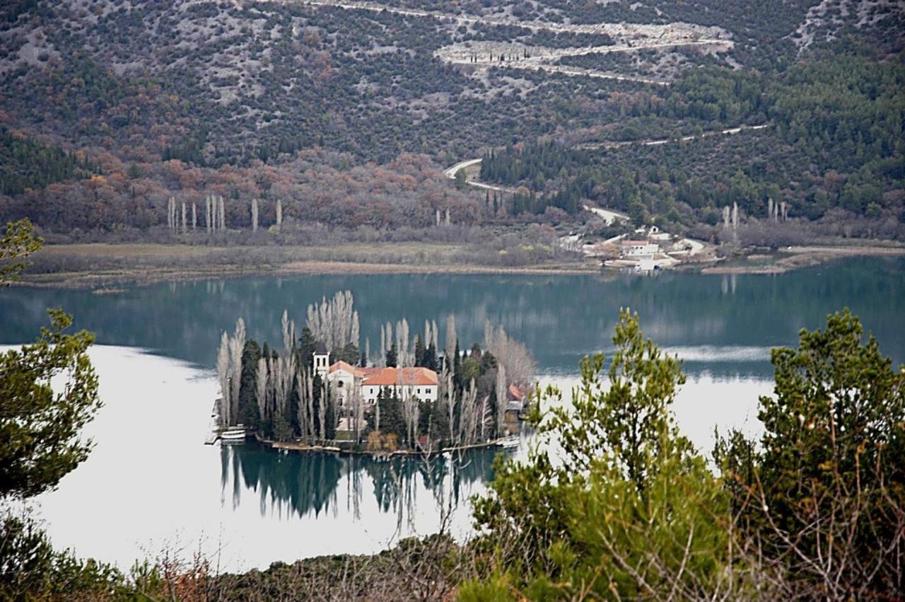Krka Ivan لازوفاك المظهر الخارجي الصورة